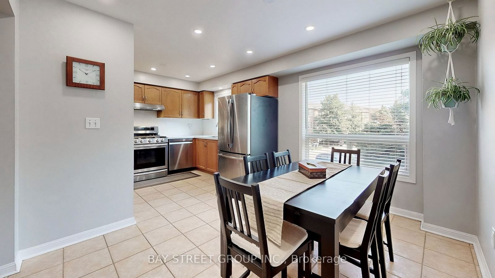 80 Acorn Pl, unit 202 for rent - image #13