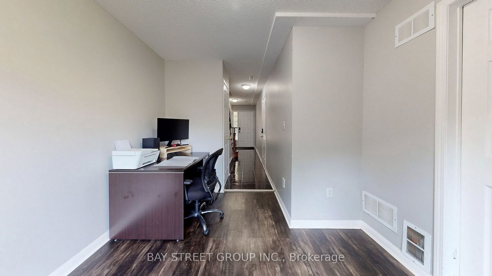 80 Acorn Pl, unit 202 for rent - image #31