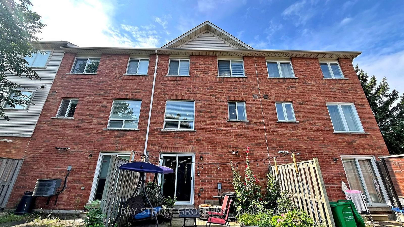 80 Acorn Pl, unit 202 for rent - image #33