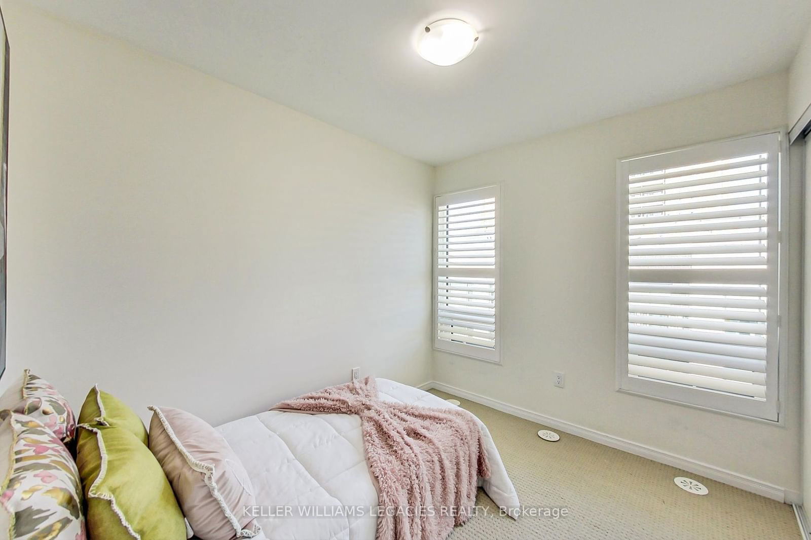 27 Applewood Lane, unit 254 for sale - image #20