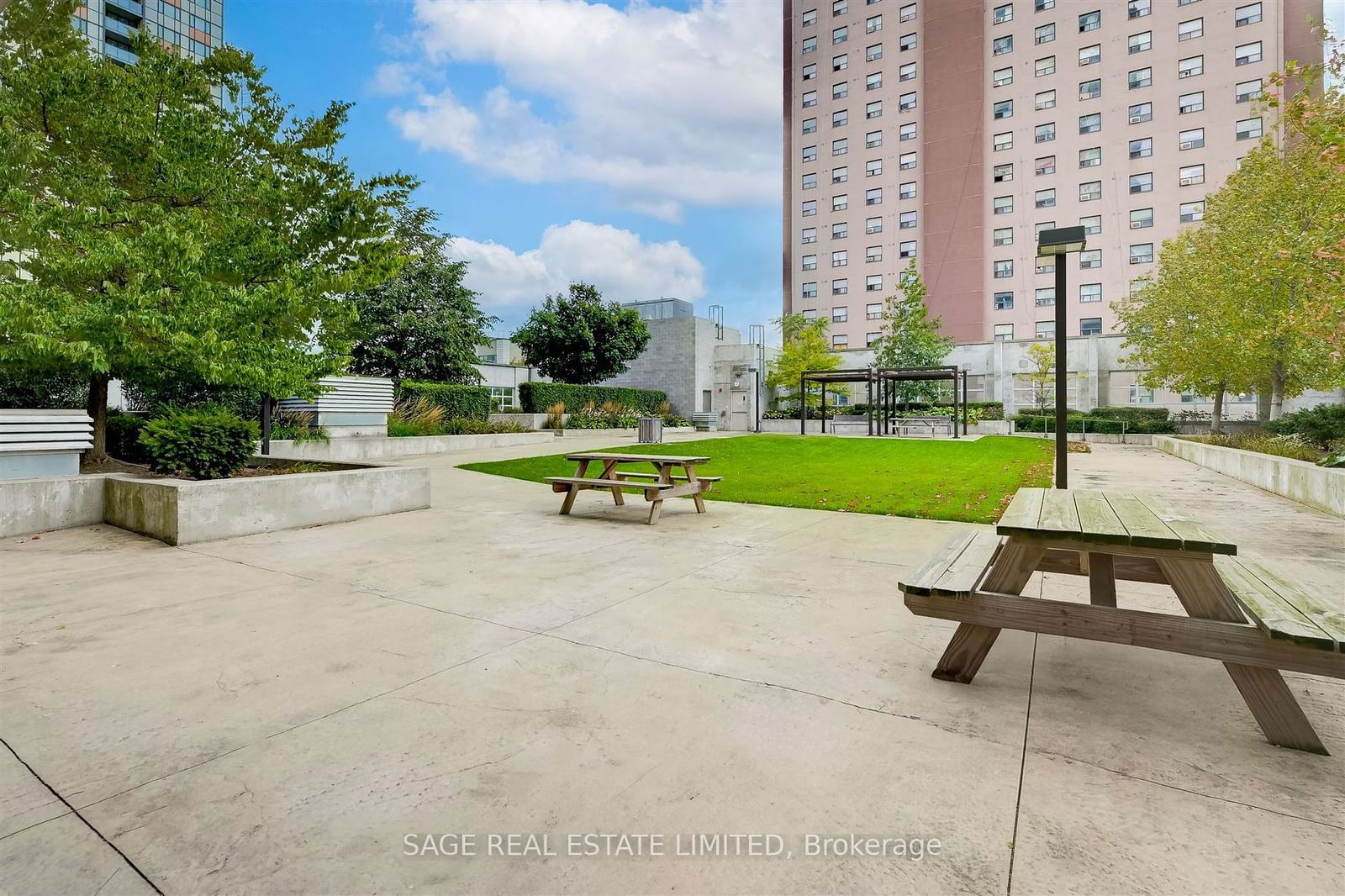 1410 Dupont St, unit 1008 for sale - image #21