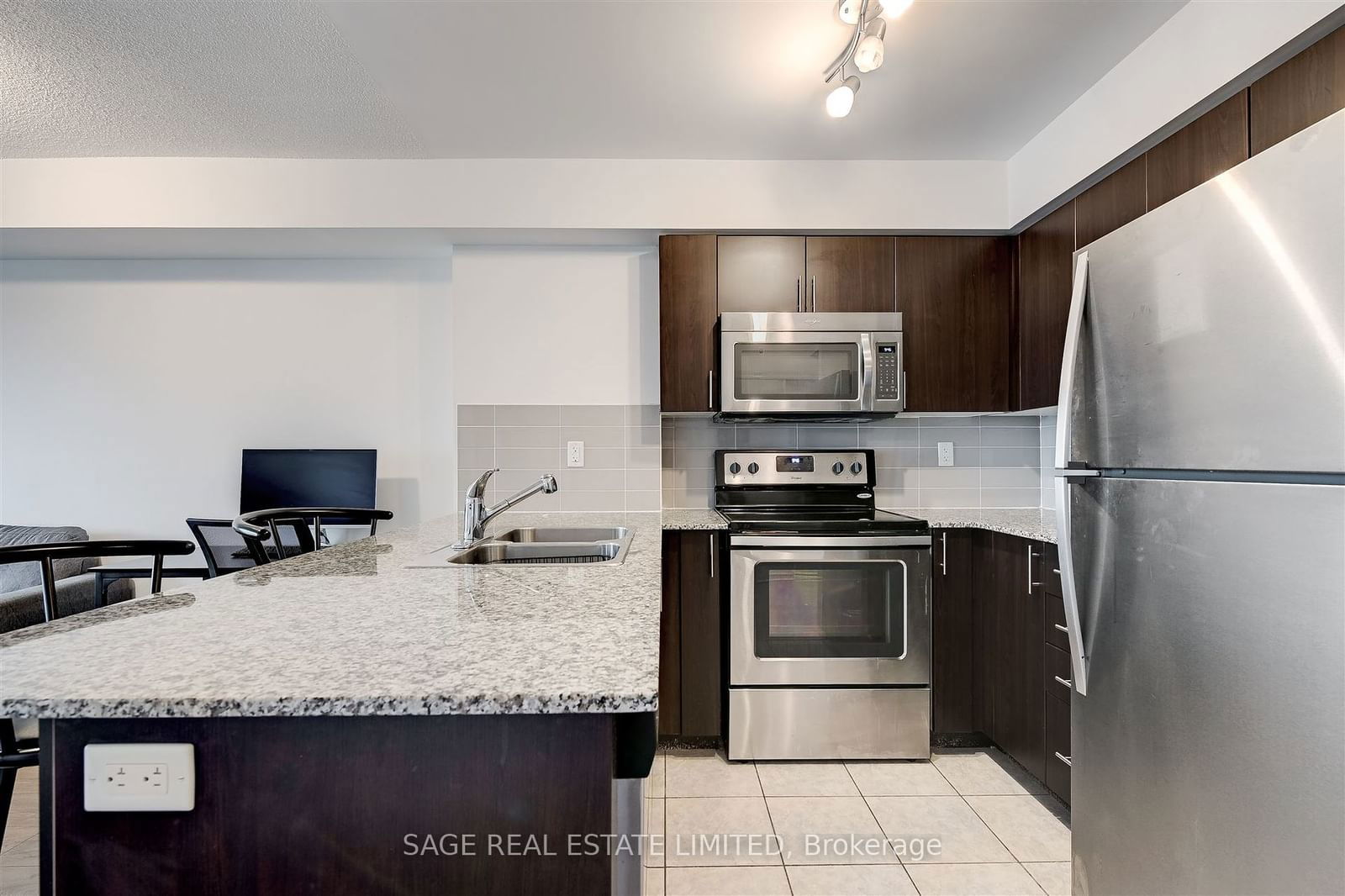 1410 Dupont St, unit 1008 for sale - image #4