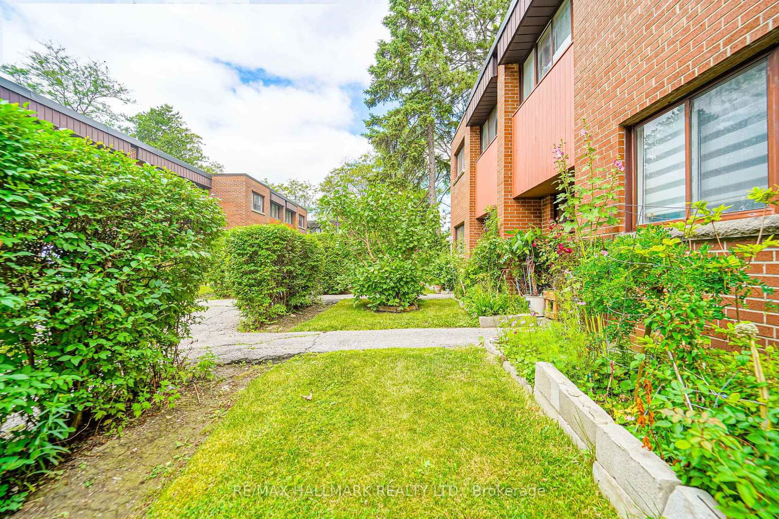 353 DRIFTWOOD Ave, unit 2 for sale - image #5