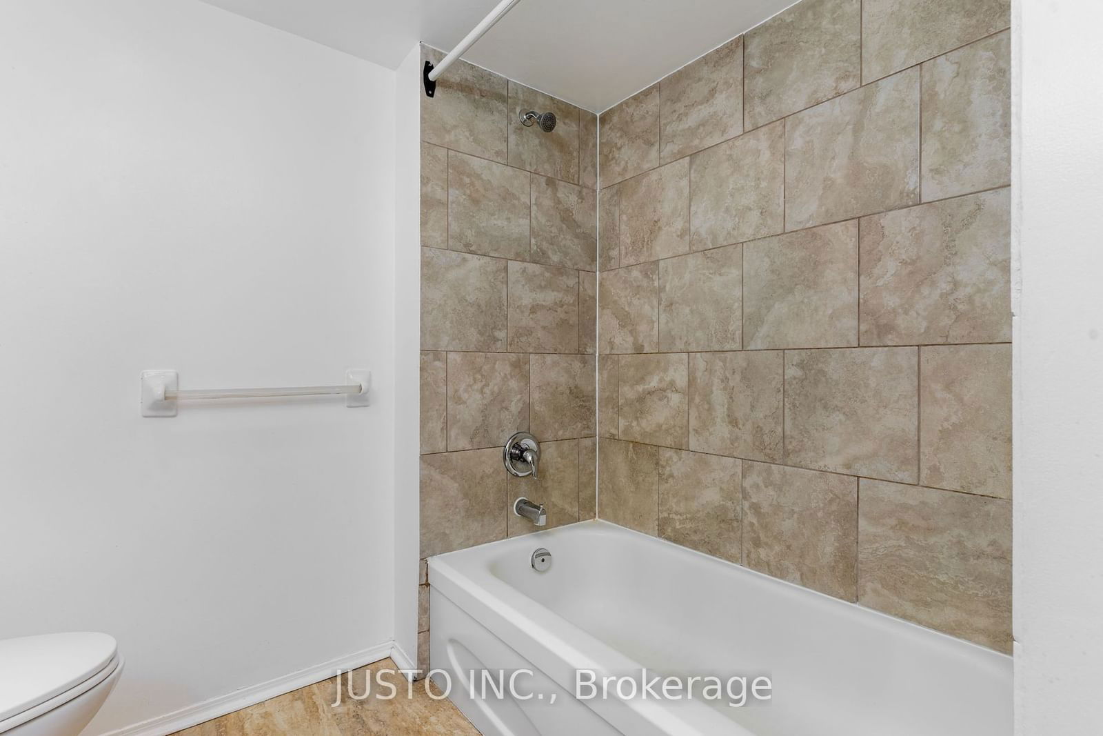 25 Trailwood Dr, unit 205 for sale - image #18