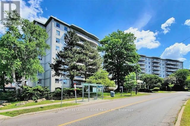 80 GRANDRAVINE Dr, unit 406 for rent - image #3