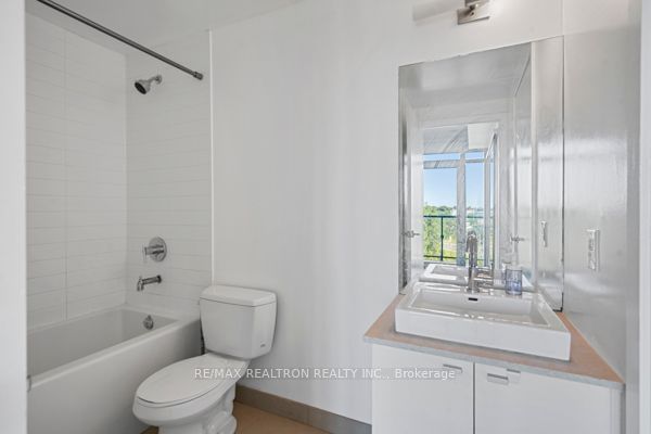 105 The Queensway Ave, unit 504 for sale - image #16