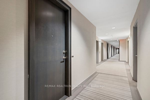 105 The Queensway Ave, unit 504 for sale - image #19