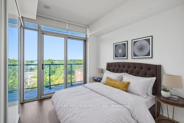 105 The Queensway Ave, unit 504 for sale