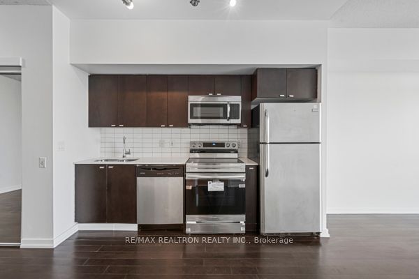 105 The Queensway Ave, unit 504 for sale - image #9