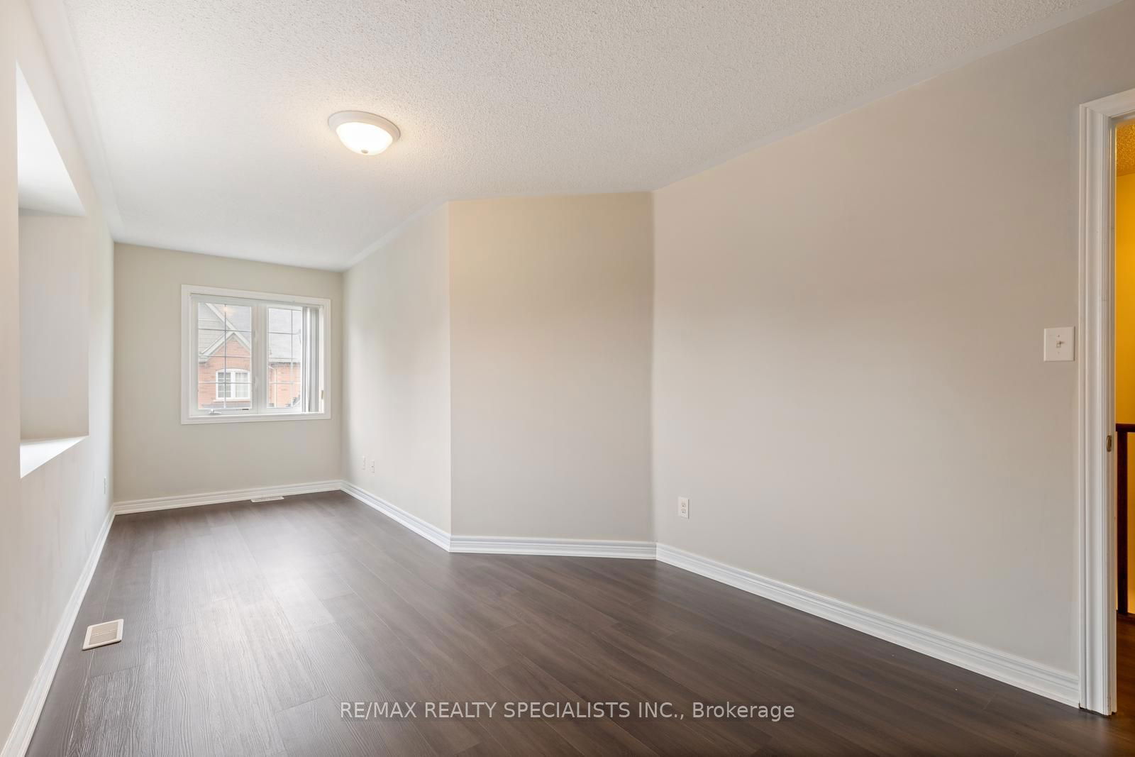 233 DUSKYWING Way, unit 42 for sale - image #27