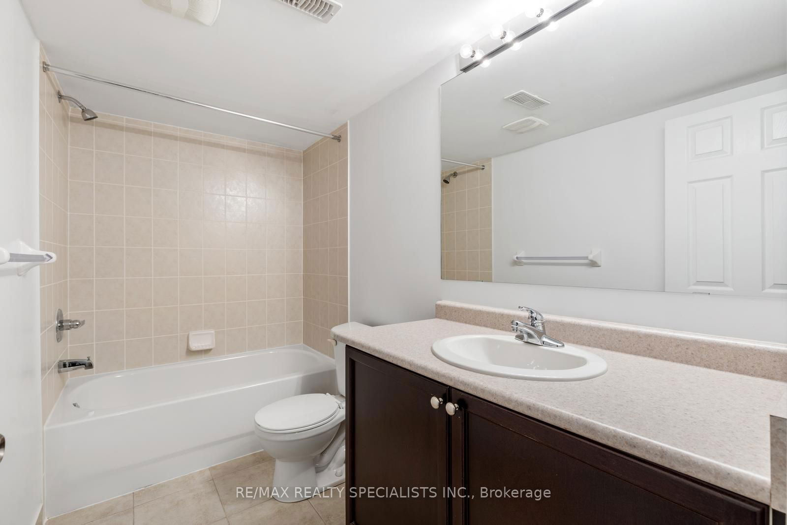 233 DUSKYWING Way, unit 42 for sale - image #30