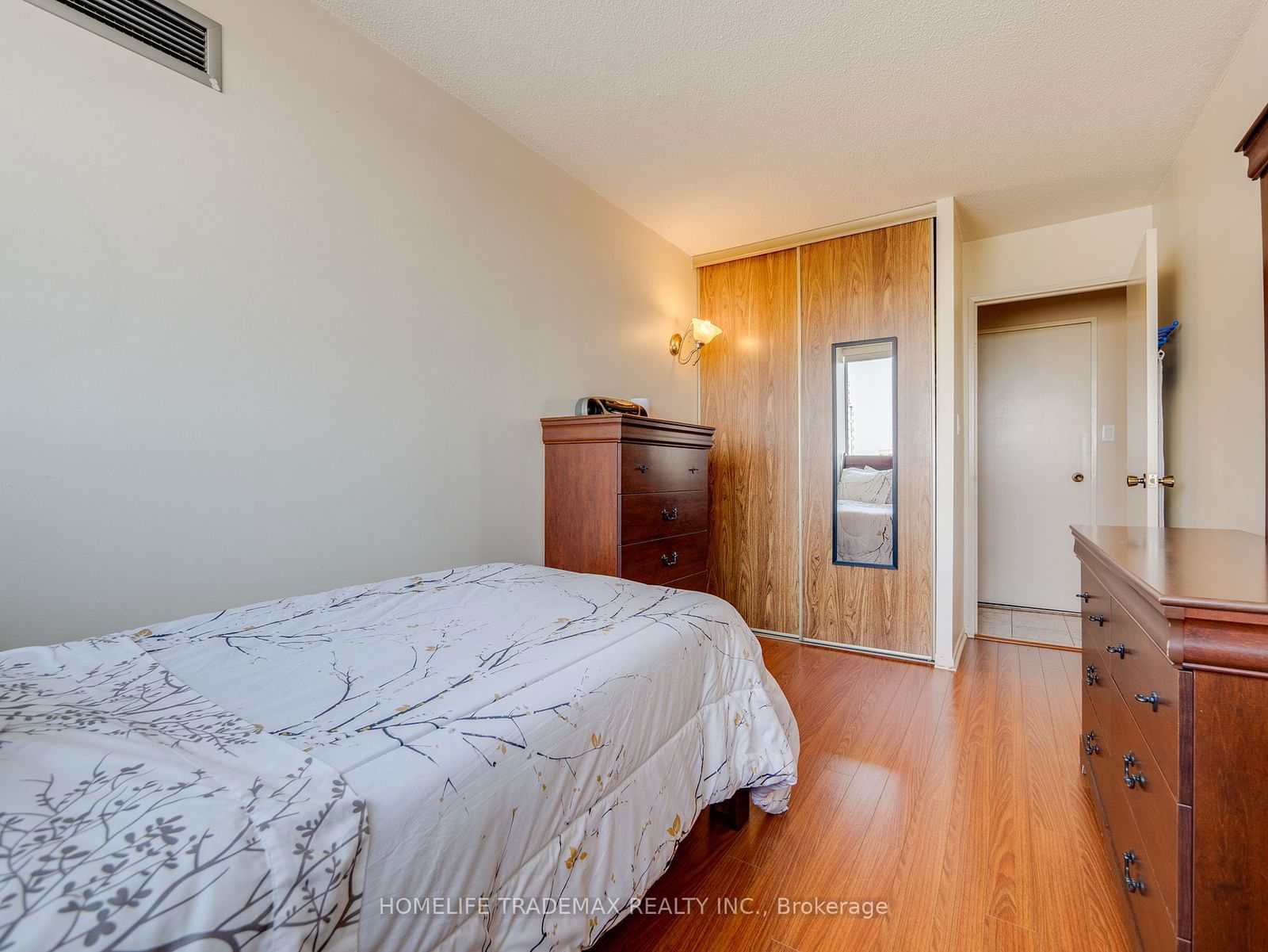 200 Robert Speck Pkwy, unit 1008 for sale - image #24