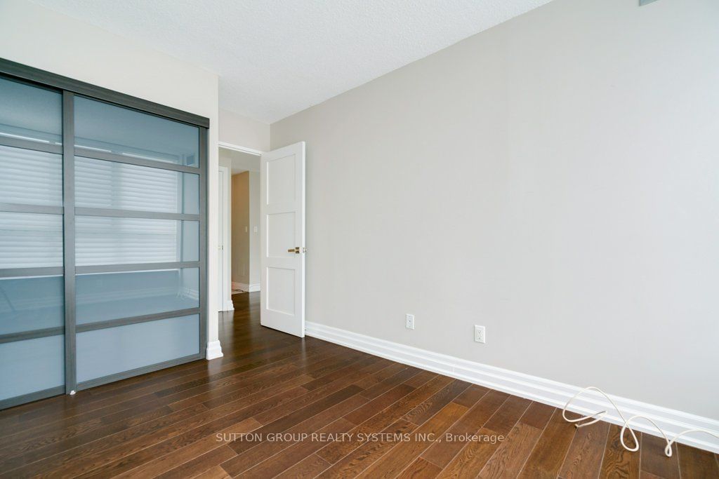 22 Southport St, unit 535 for rent - image #17