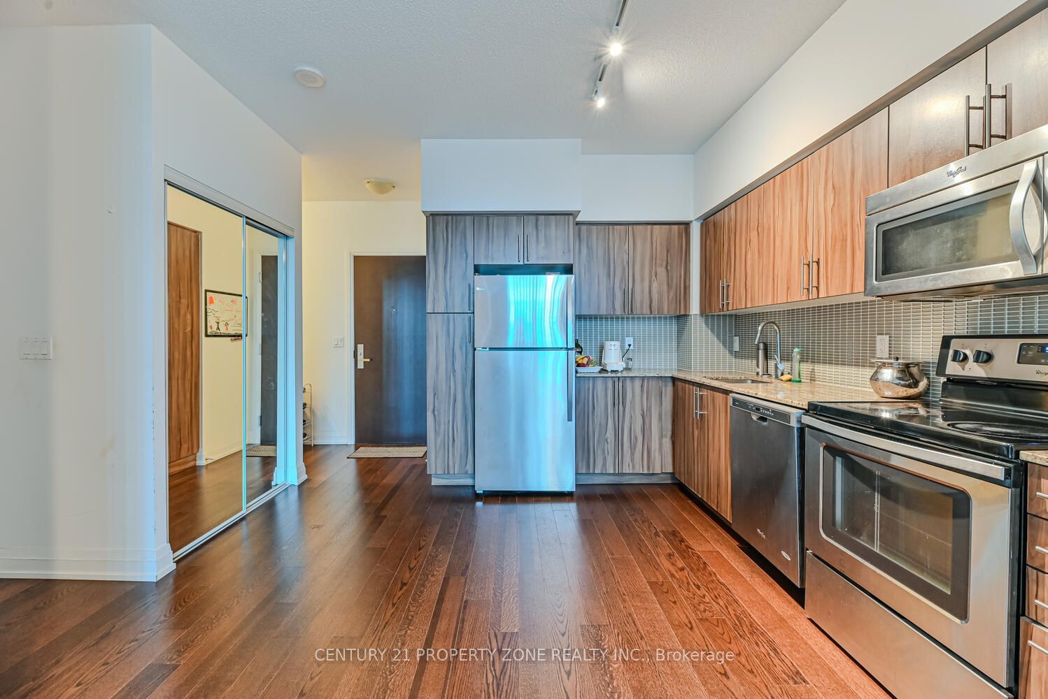 65 Speers Rd, unit 310 for sale - image #10