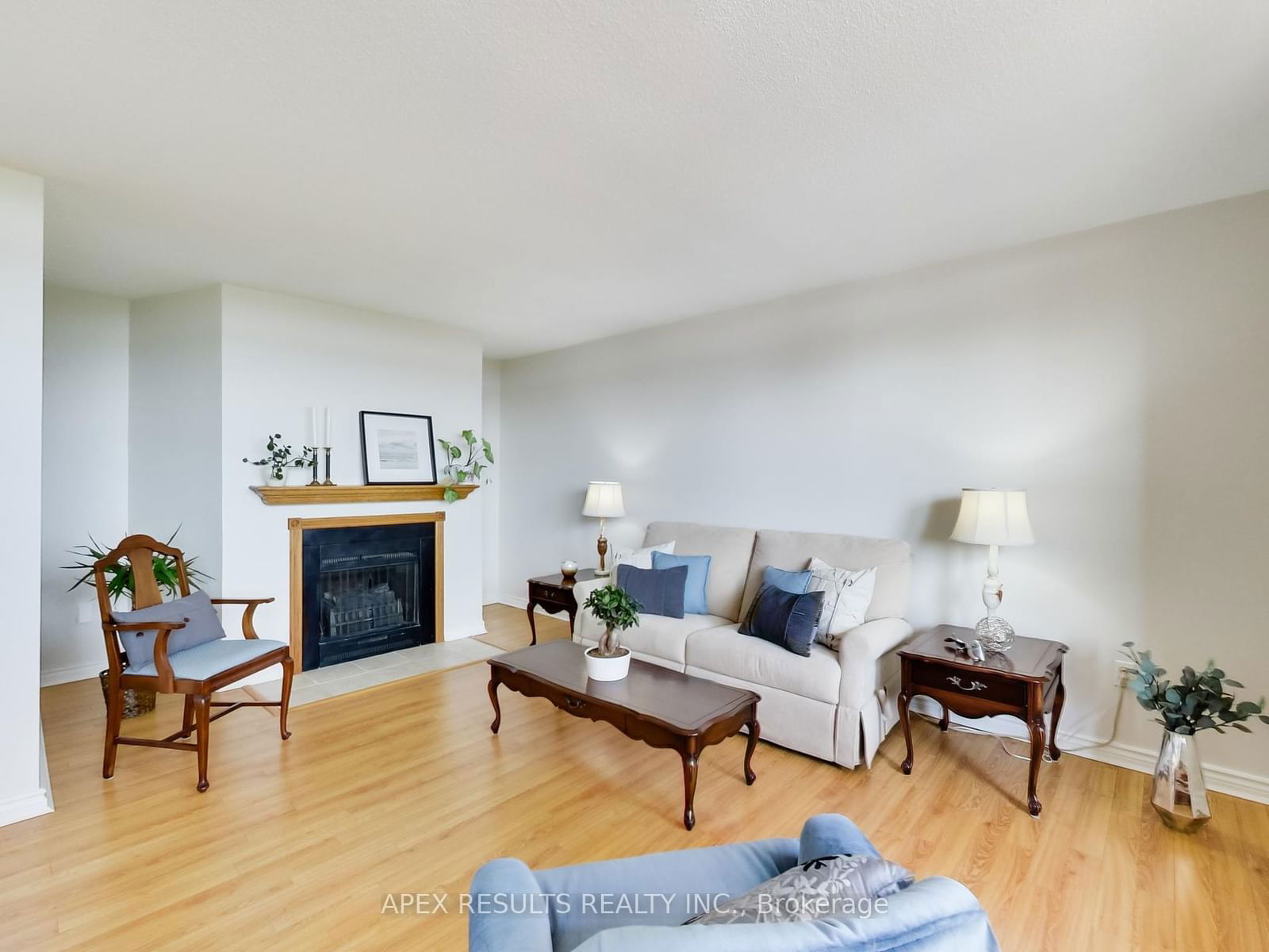 700 Dynes Rd, unit 1103 for sale - image #5