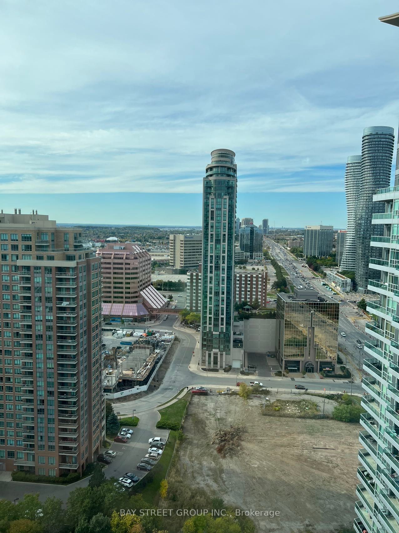 33 Elm Dr W, unit TP2706 for rent - image #10