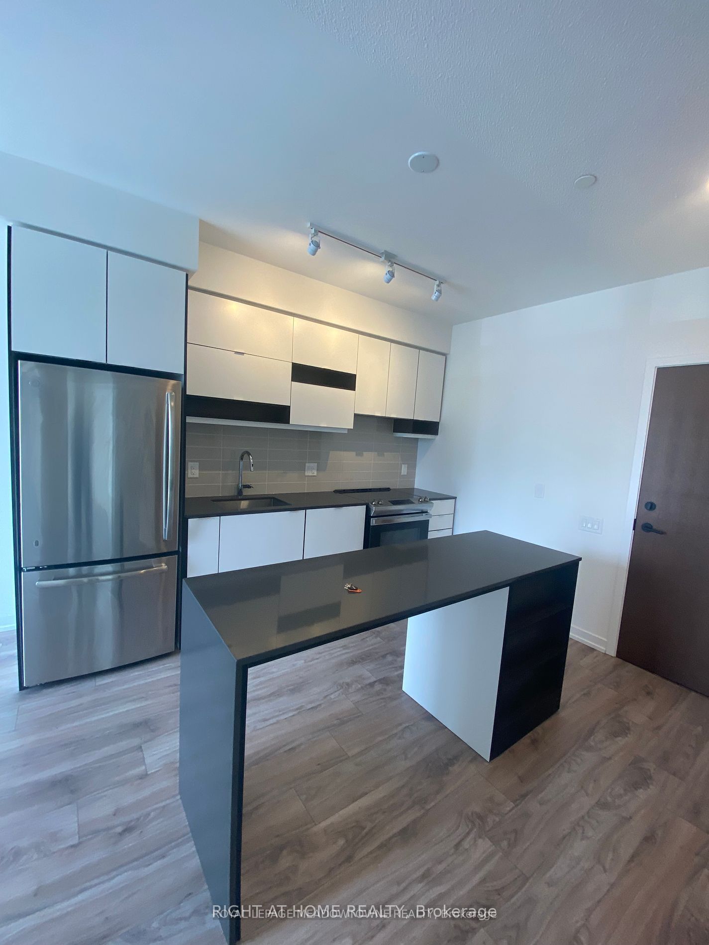 4065 Confederation Pkwy, unit 308 for rent