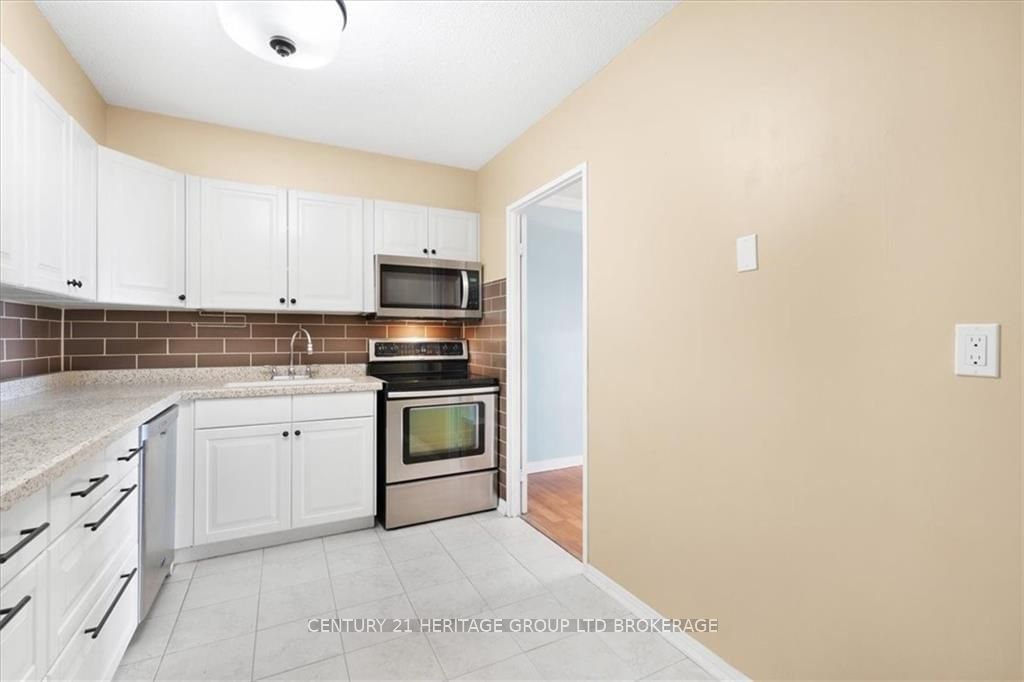 1359 WHITE OAKS Blvd, unit 1604 for sale - image #4