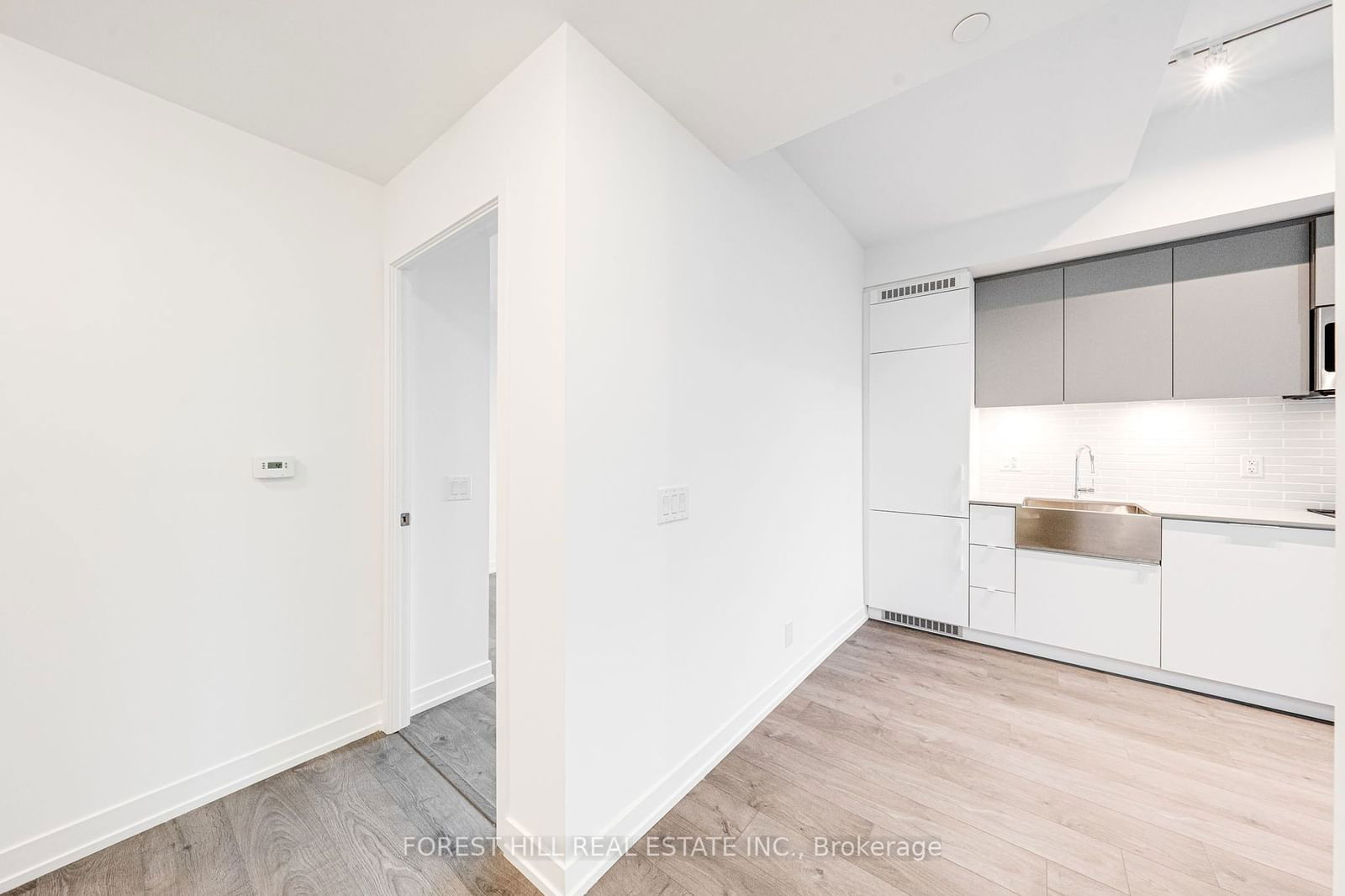 270 dufferin St, unit 418 for sale