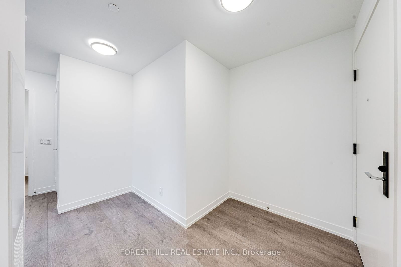 270 dufferin St, unit 418 for sale - image #2