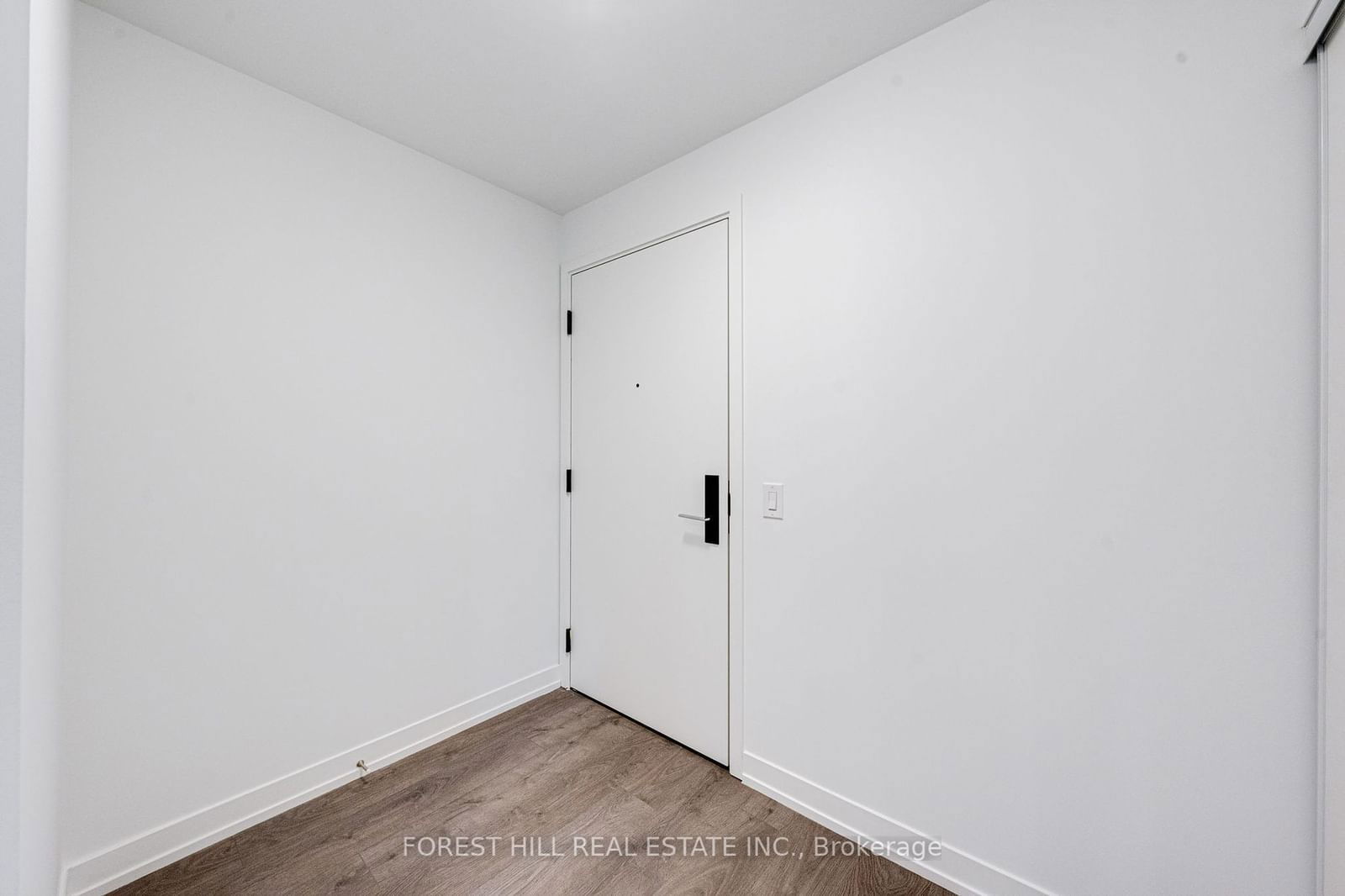 270 dufferin St, unit 418 for sale