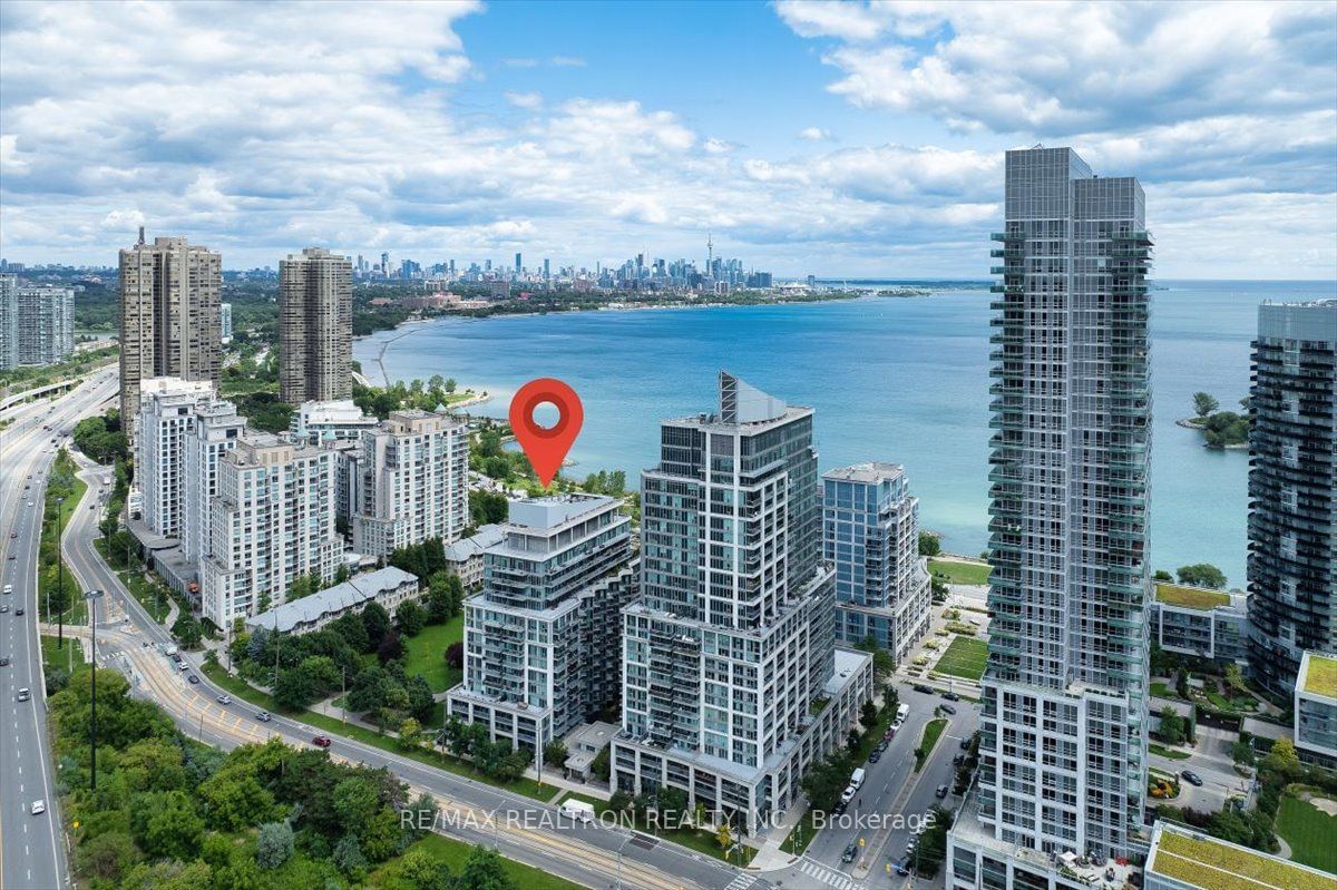 2119 Lake Shore Blvd W, unit 301 for rent - image #1