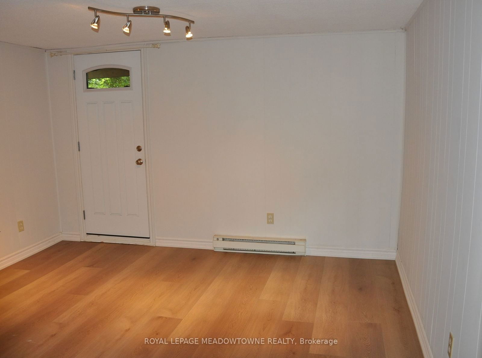 2056 Marine Dr, unit 5 for rent - image #6