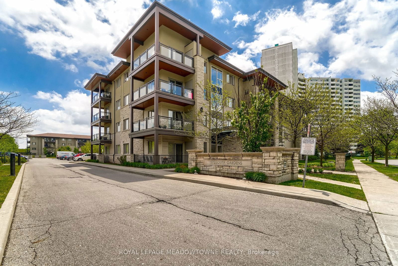 570 Lolita Gdns, unit 119 for rent - image #10