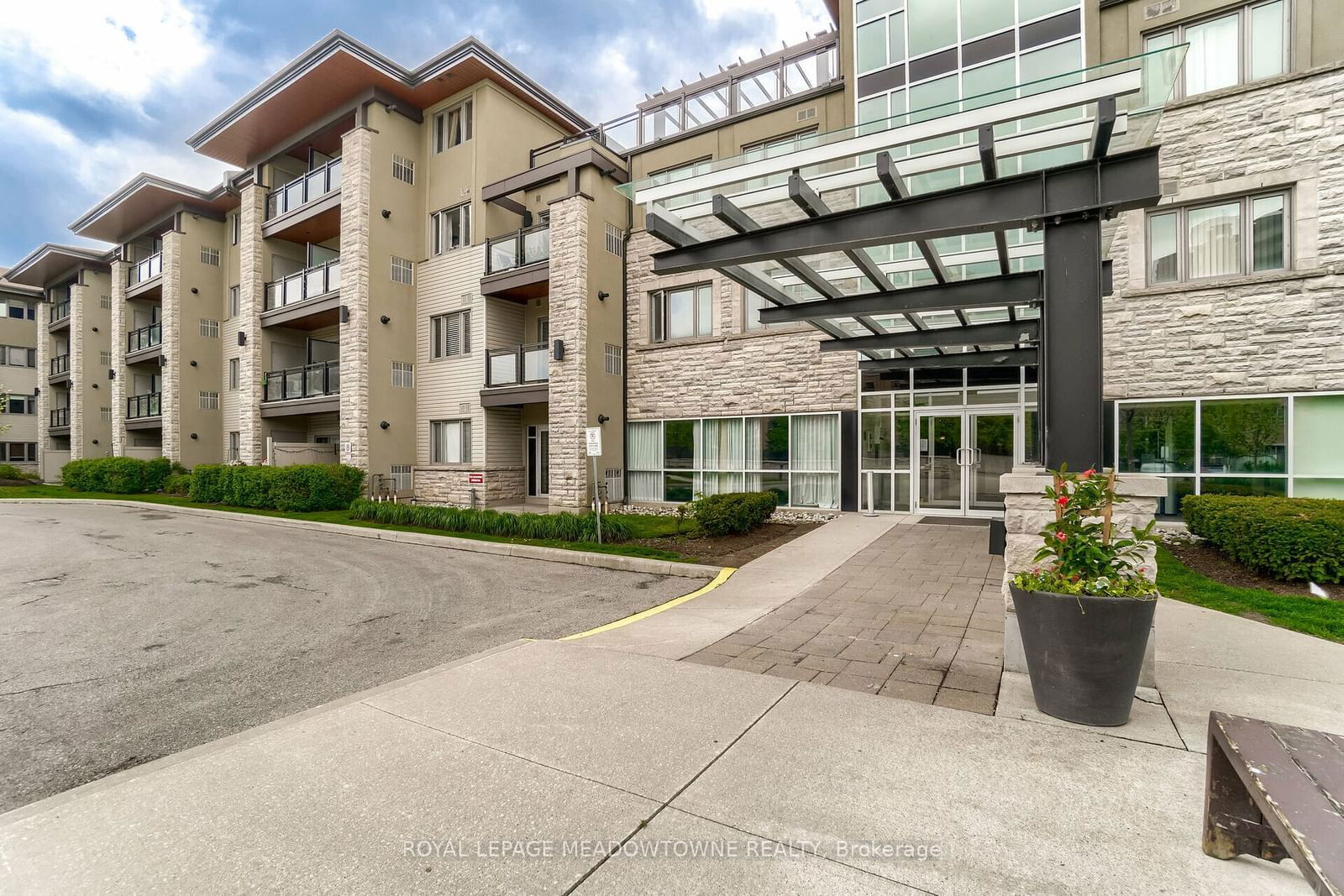 570 Lolita Gdns, unit 119 for rent - image #13