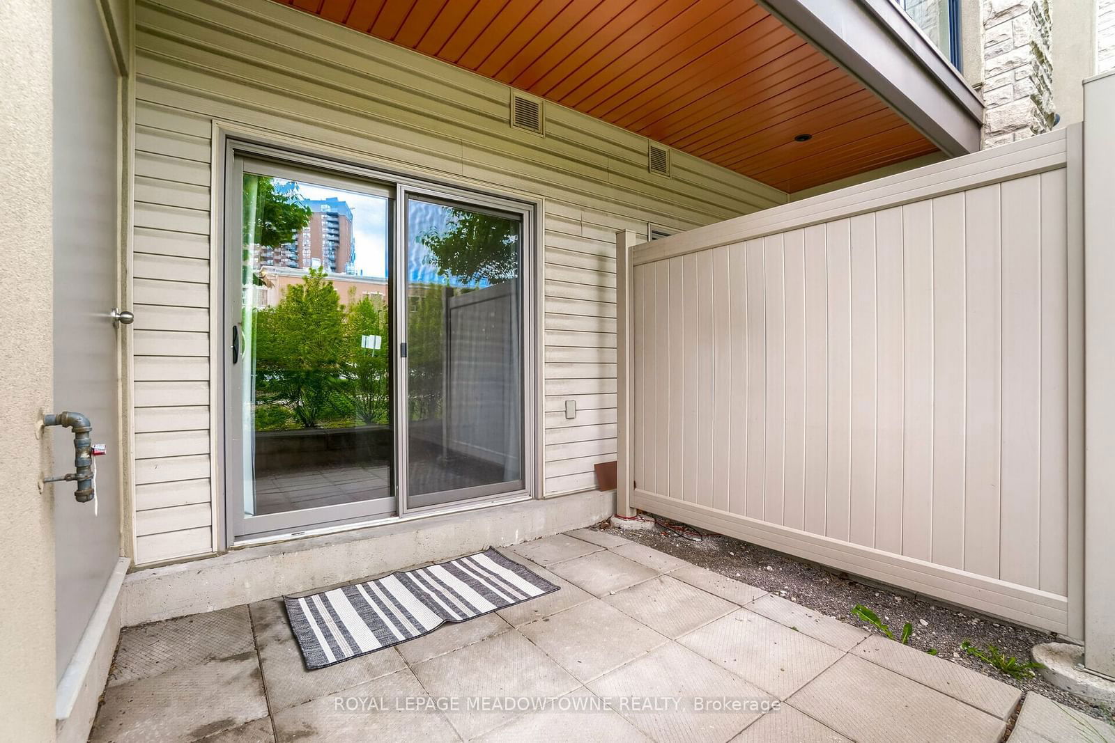 570 Lolita Gdns, unit 119 for rent - image #8