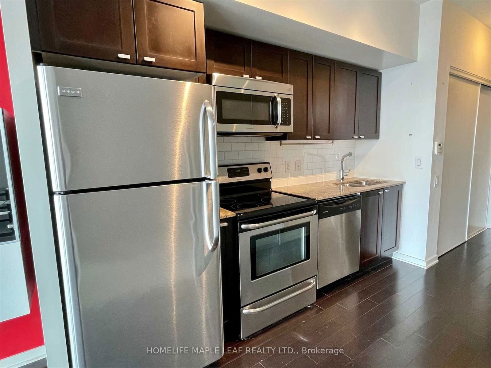 105 The Queensway Ave, unit 1007 for rent - image #4