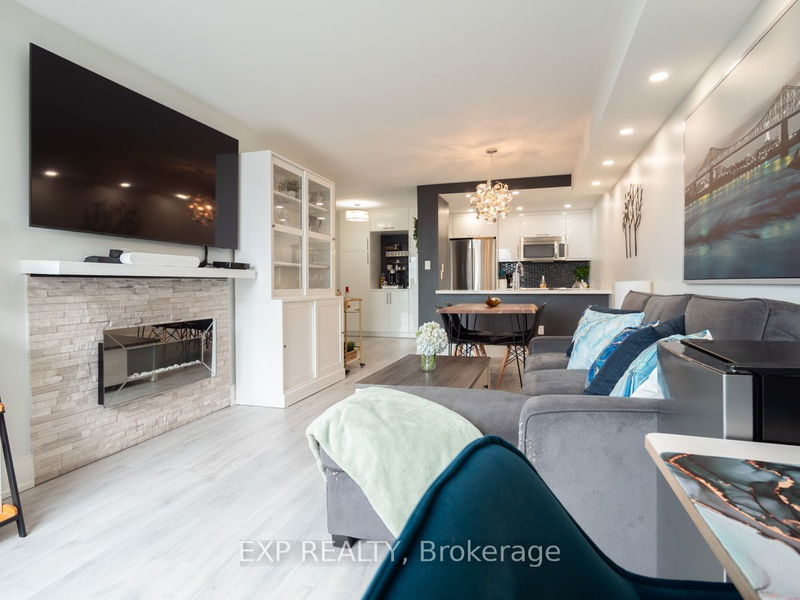 3 Hickory Tree Rd, unit 1601 for sale - image #1