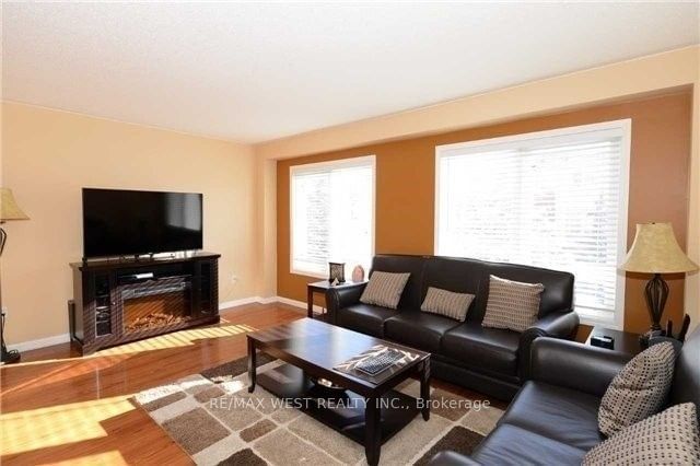 3030 Breakwater Crt, unit 171 for rent - image #3