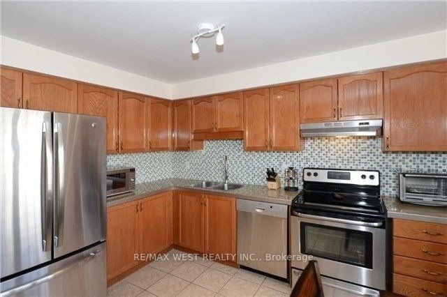 3030 Breakwater Crt, unit 171 for rent - image #8