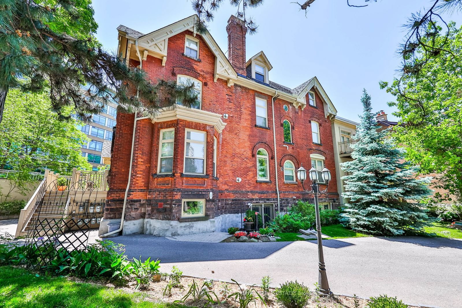 Gothic Lofts, West End, Toronto