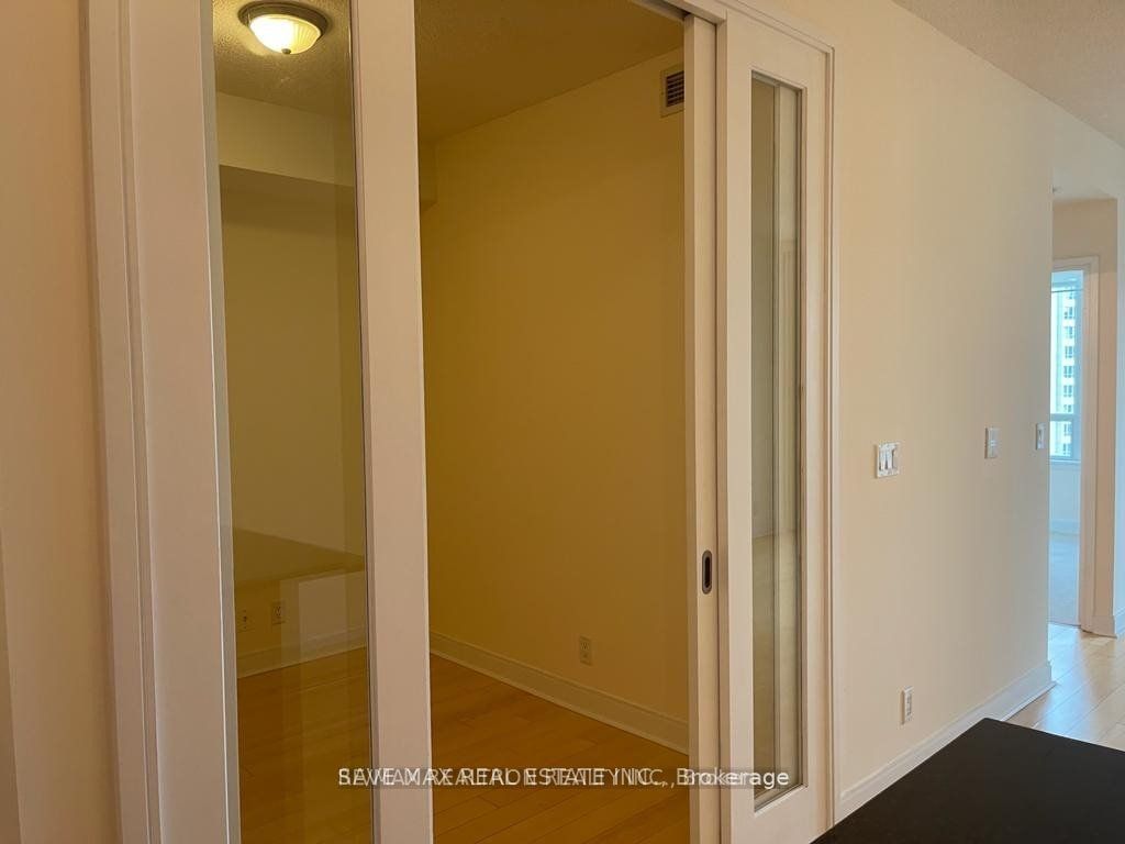 70 Absolute Ave, unit 804 for rent - image #7