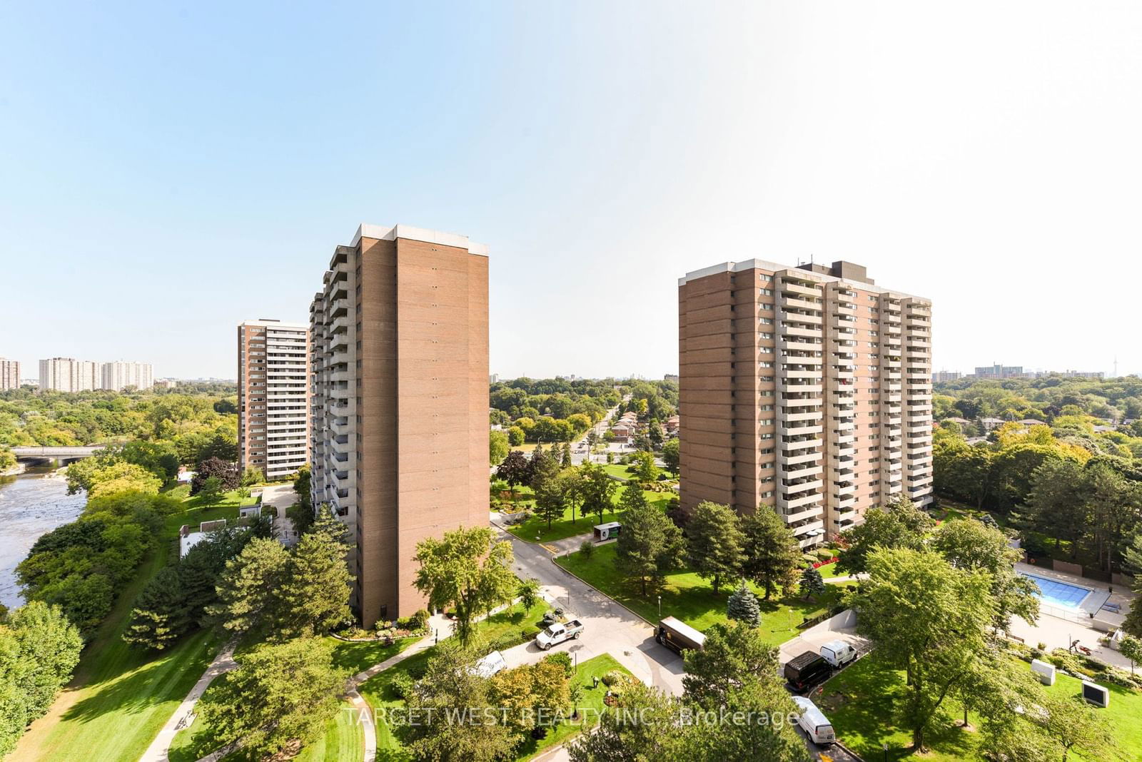 240 Scarlett Rd, unit 1304 for sale