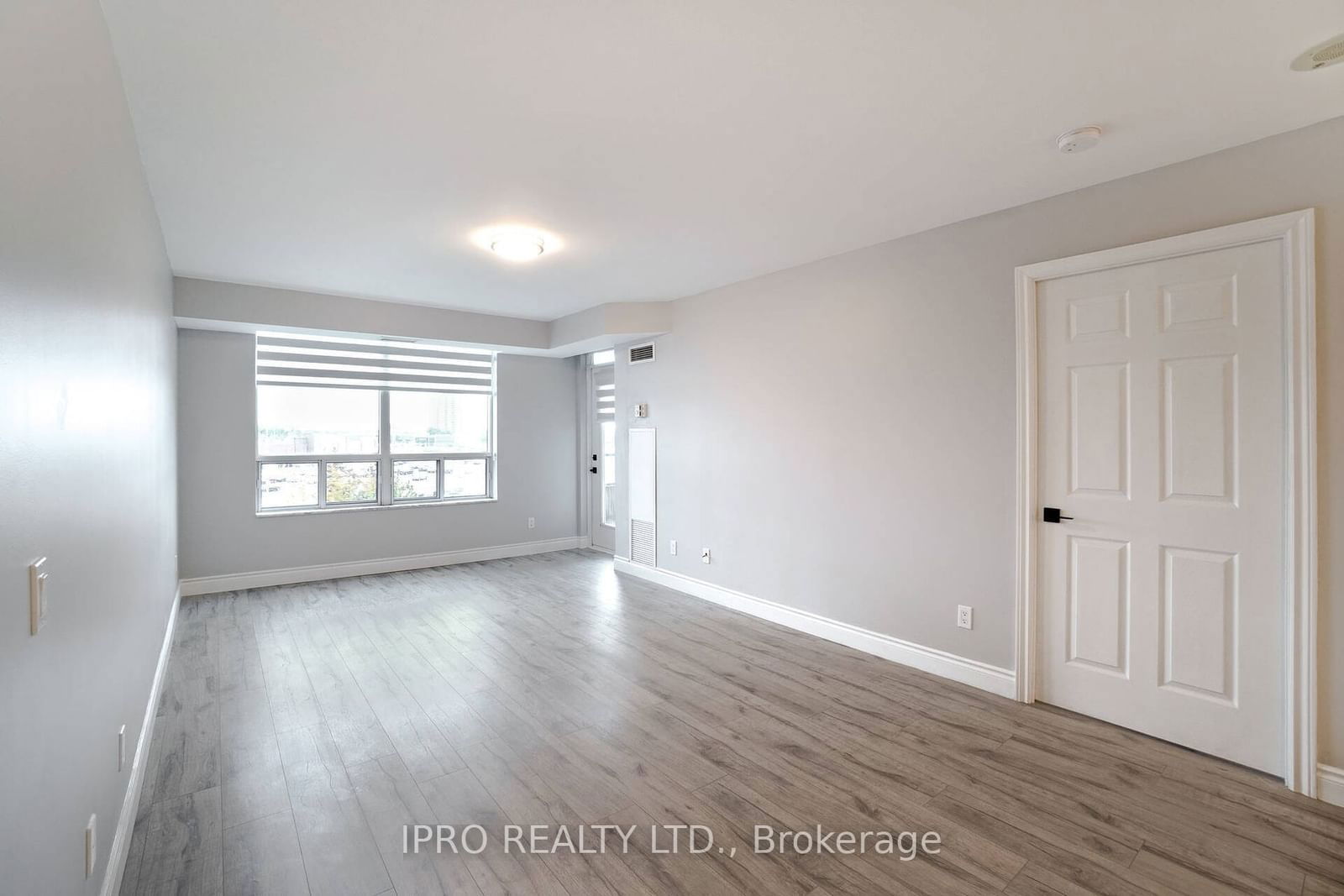 35 Kingsbridge Garden Circ, unit 506 for sale