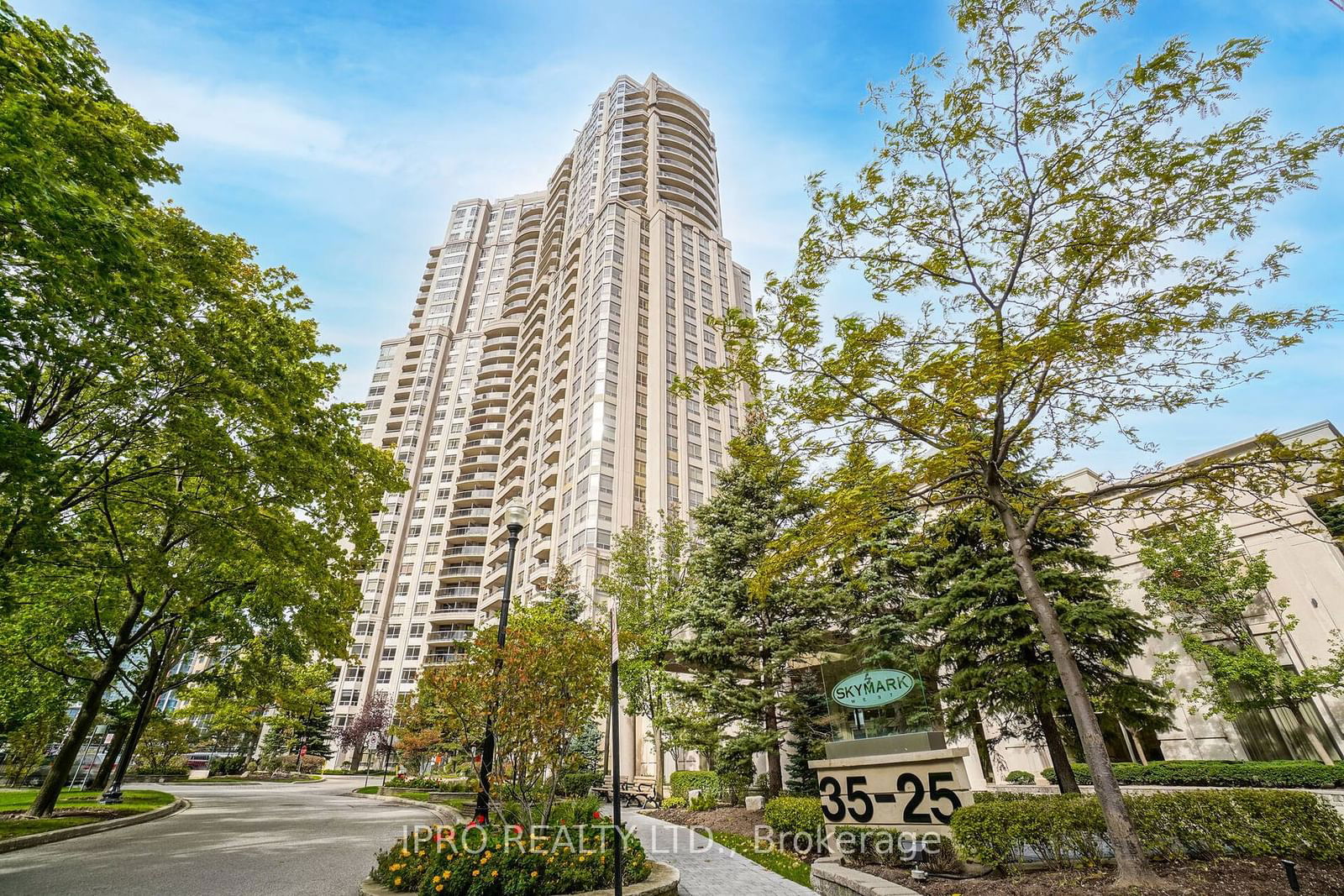 35 Kingsbridge Garden Circ, unit 506 for sale - image #2