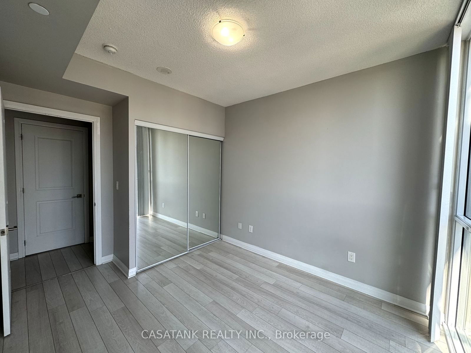 5025 Four Springs Ave, unit 2105 for sale - image #12