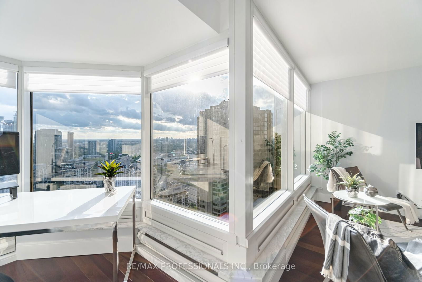 1 Palace Pier Crt, unit 4208 for sale