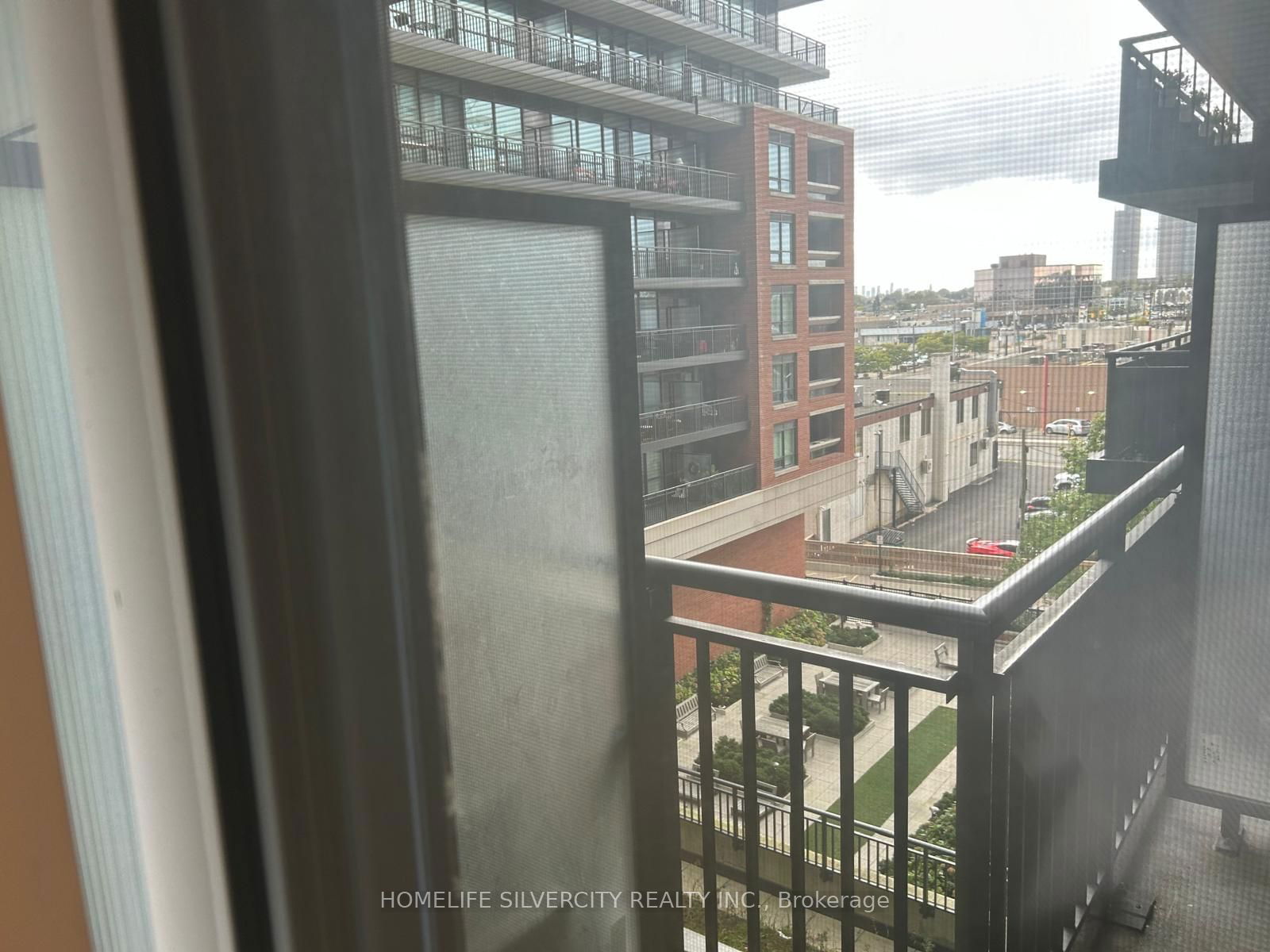 3091 Dufferin St, unit 418 for rent