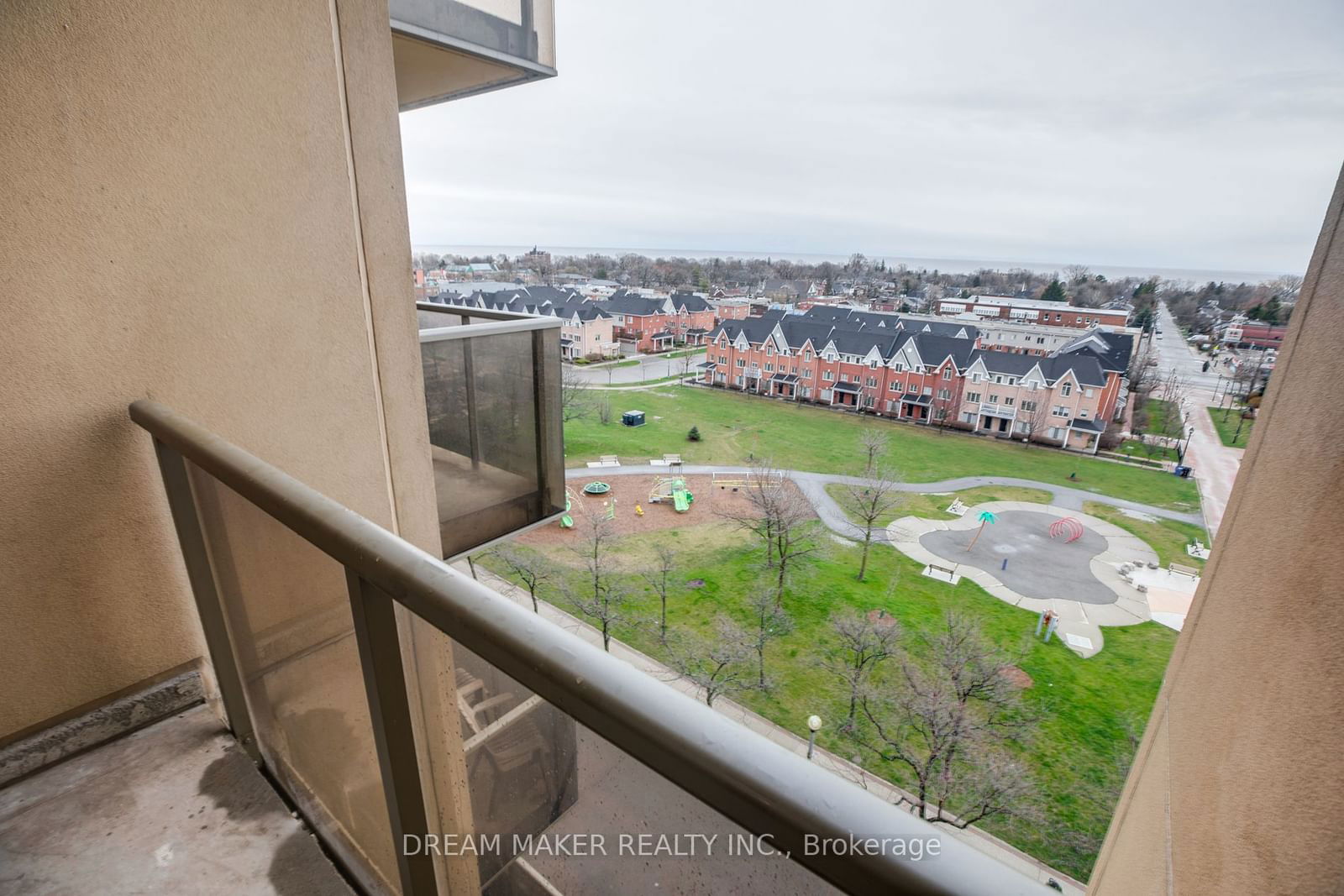 4 Elsinore Path, unit 810 for rent - image #22