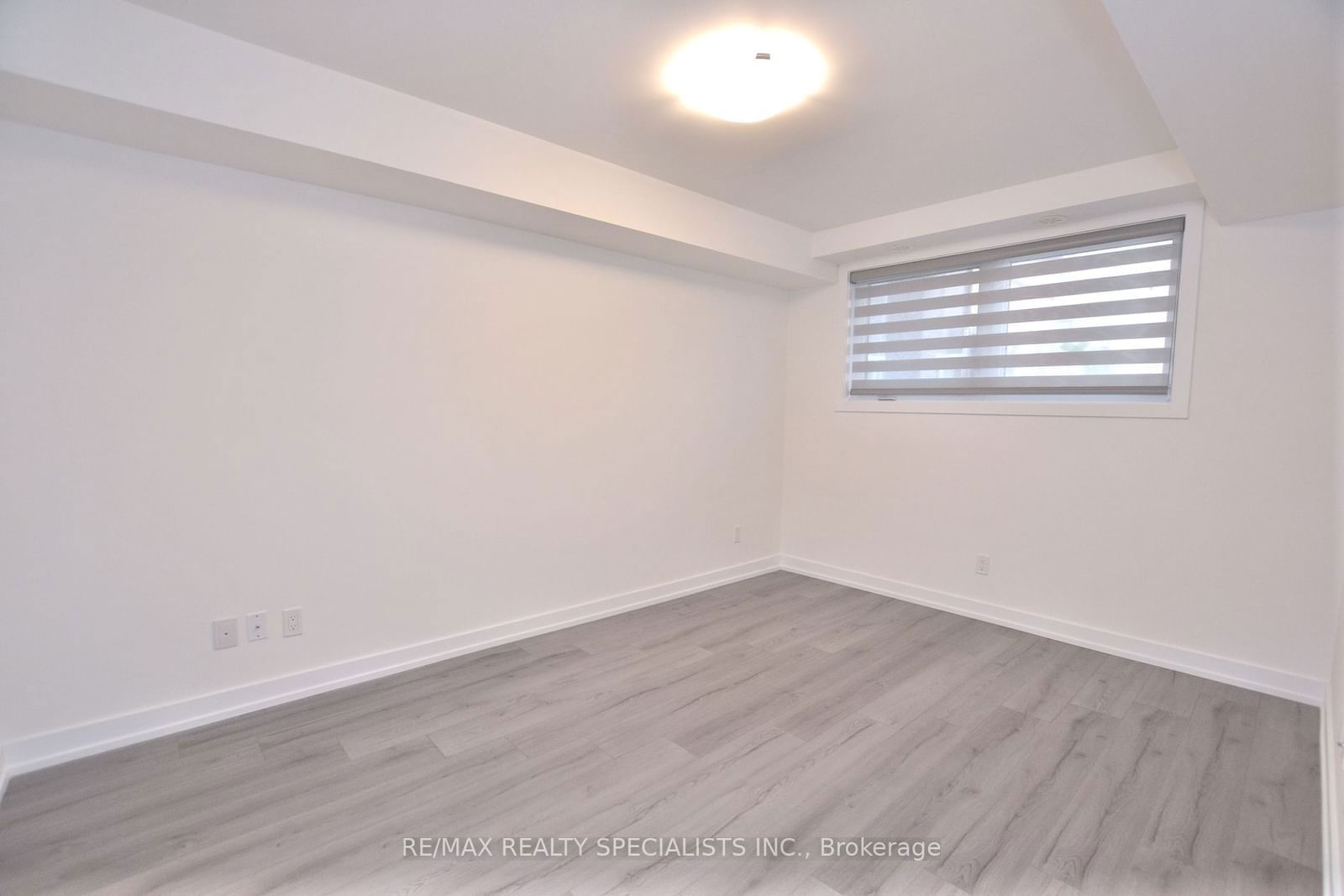 3066 Sixth Line, unit 123 for rent - image #11