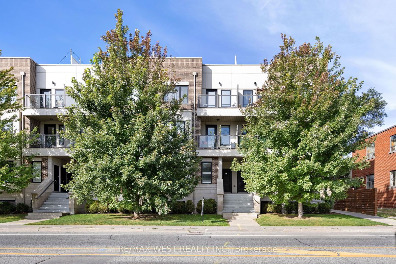 256 Royal York Rd, unit 111 for sale - image #1