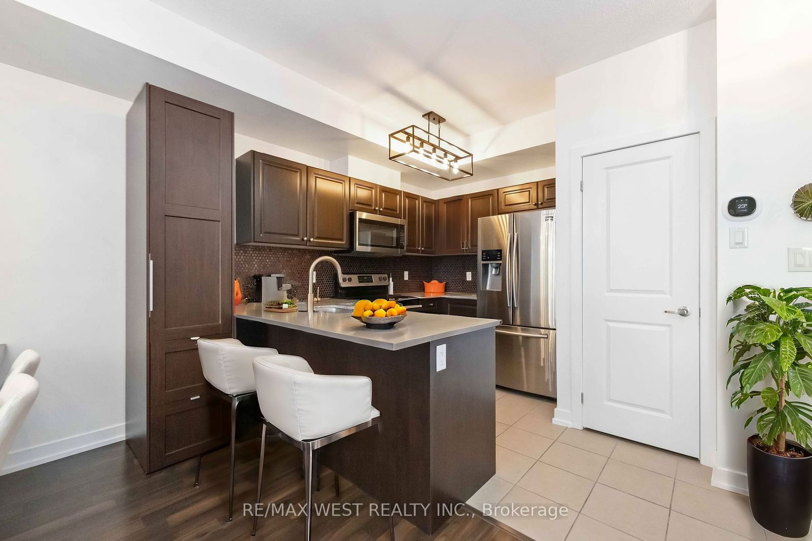 256 Royal York Rd, unit 111 for sale - image #7