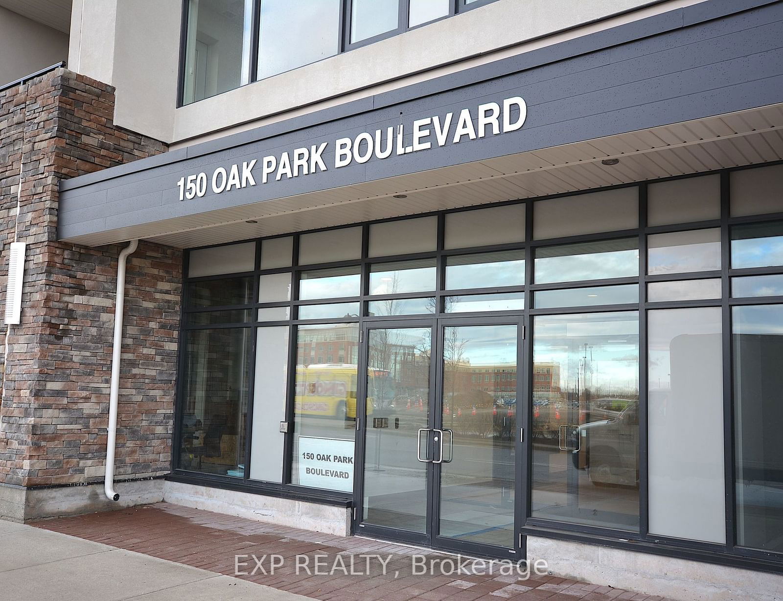 150 Oak Park Blvd, unit 316 for rent - image #1