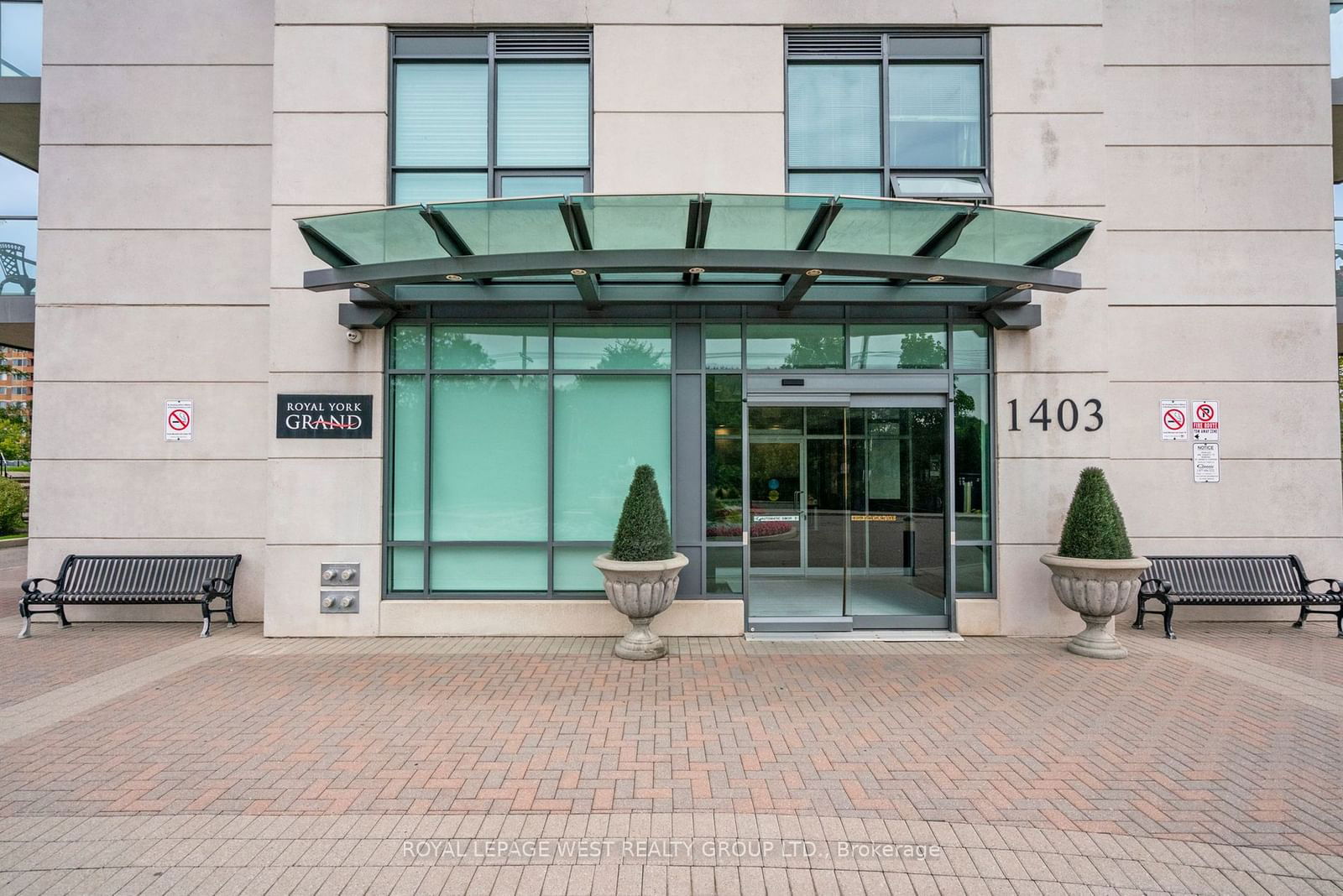 1403 Royal York Rd, unit 514 for sale - image #3