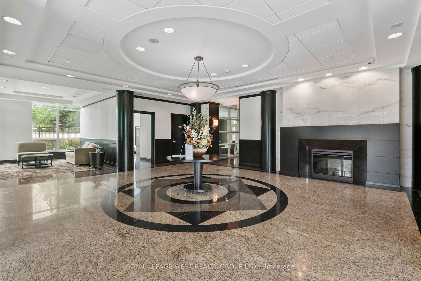 1403 Royal York Rd, unit 514 for sale - image #4