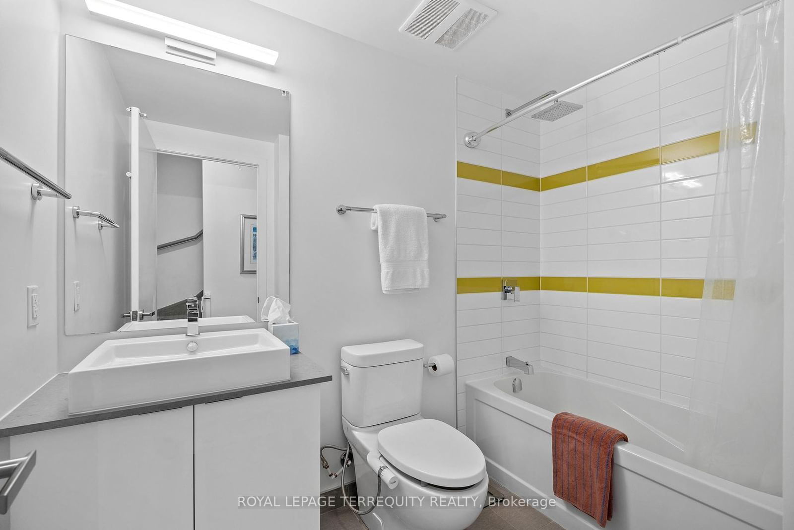 38 Howard Park Ave, unit 157 for sale - image #15